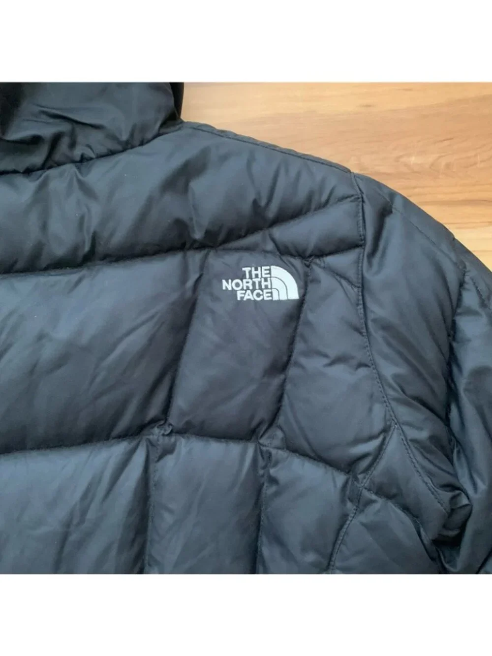 The North Face Women's Medium Black Aconcagua 3 Puffer Down Jacket READ